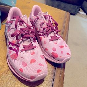 NIB Saucony Kinvara 12 Lexy Atlanta edition (limited production), Women’s 9.5